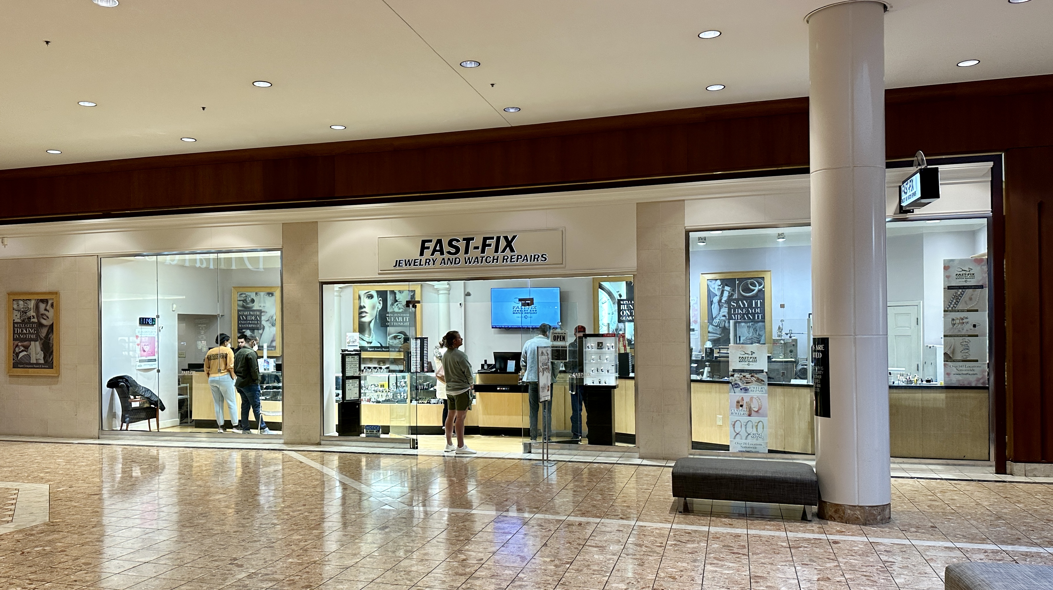 Saint Louis Galleria | Fast-Fix Jewelry and Watch Repairs